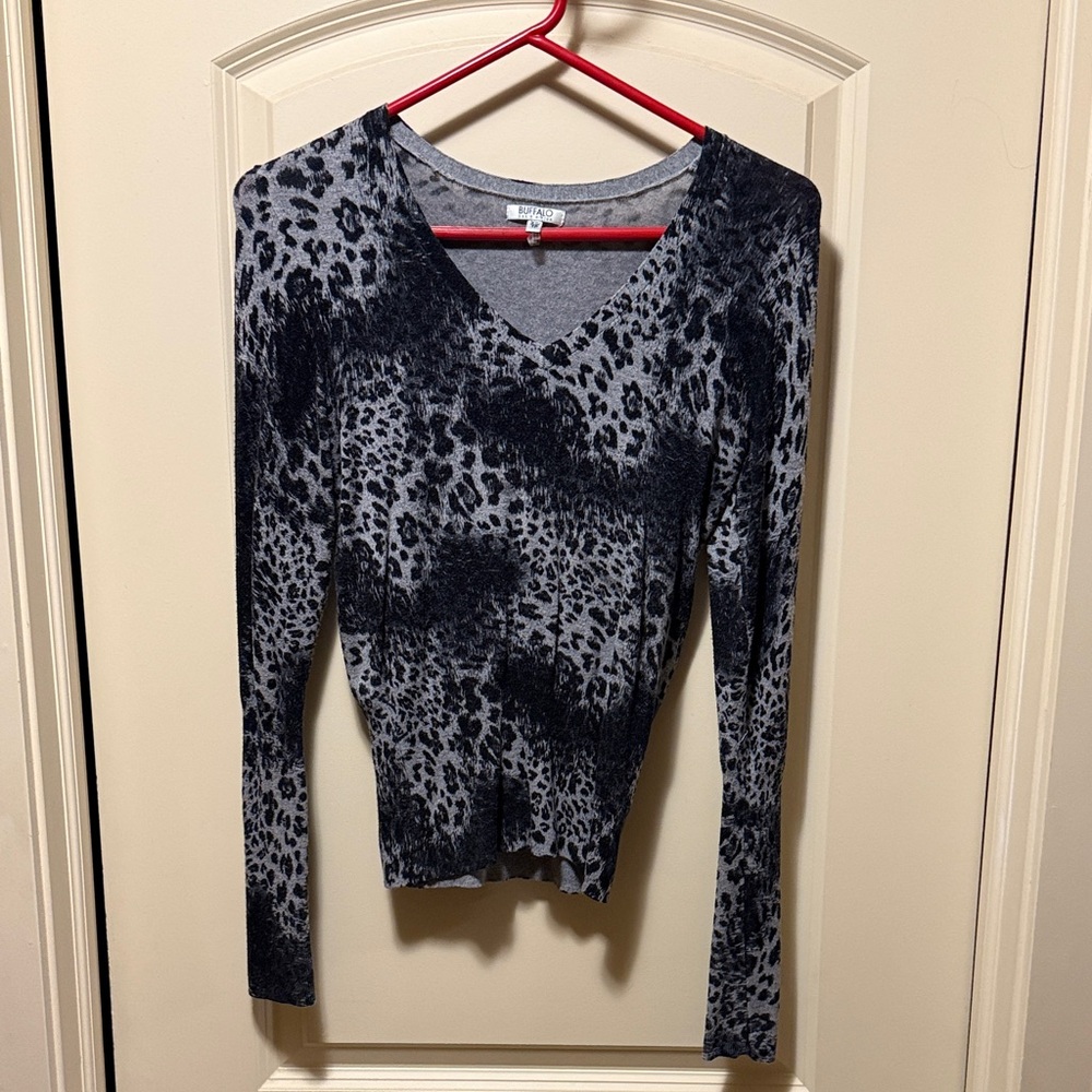 Buffalo David Bitton Black and Gray Animal Print Long Sleeve Top